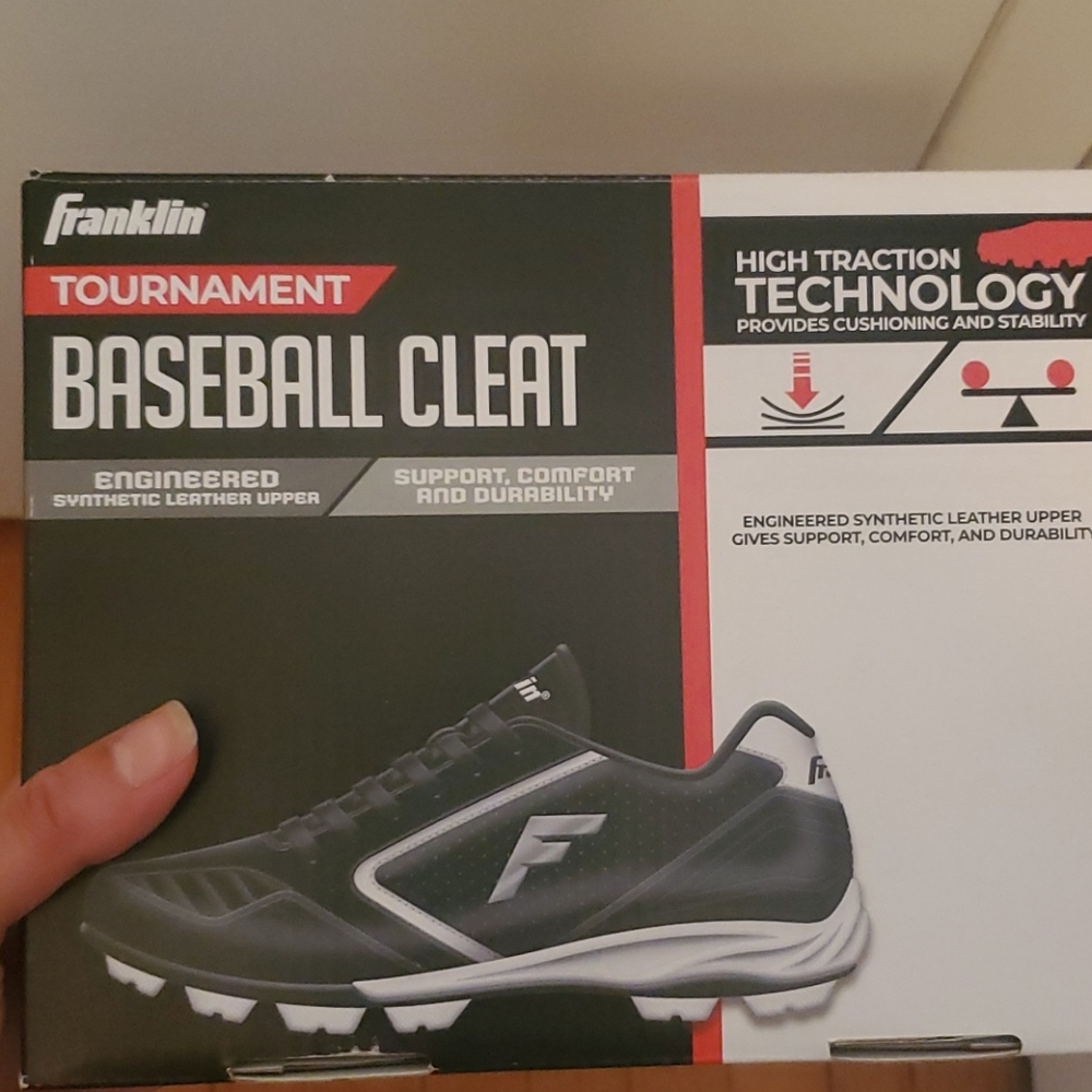 Franklin Boy's baseball cleats